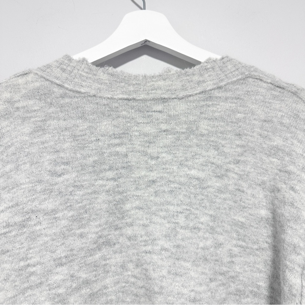 Wilfred Light Gray V-Neck Sweater size XL - Picture 8 of 11